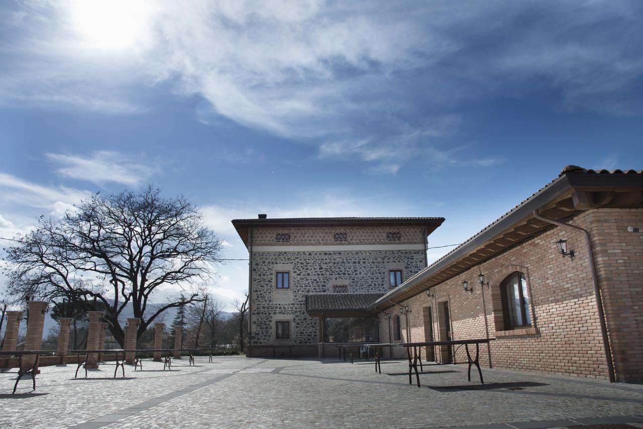 La Tenuta Di Trimalcione Pofi Екстериор снимка